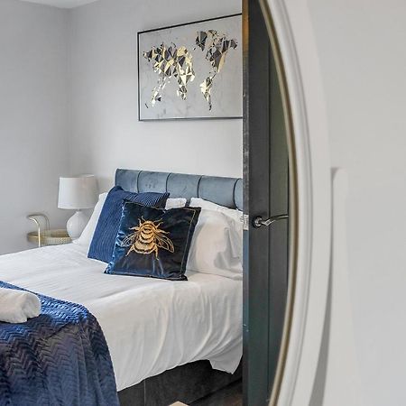 Modern & Spacious 2 Bedroom House - Free Parking - Front & Back Garden - Private Main Door Entrance Edinburgh Eksteriør billede