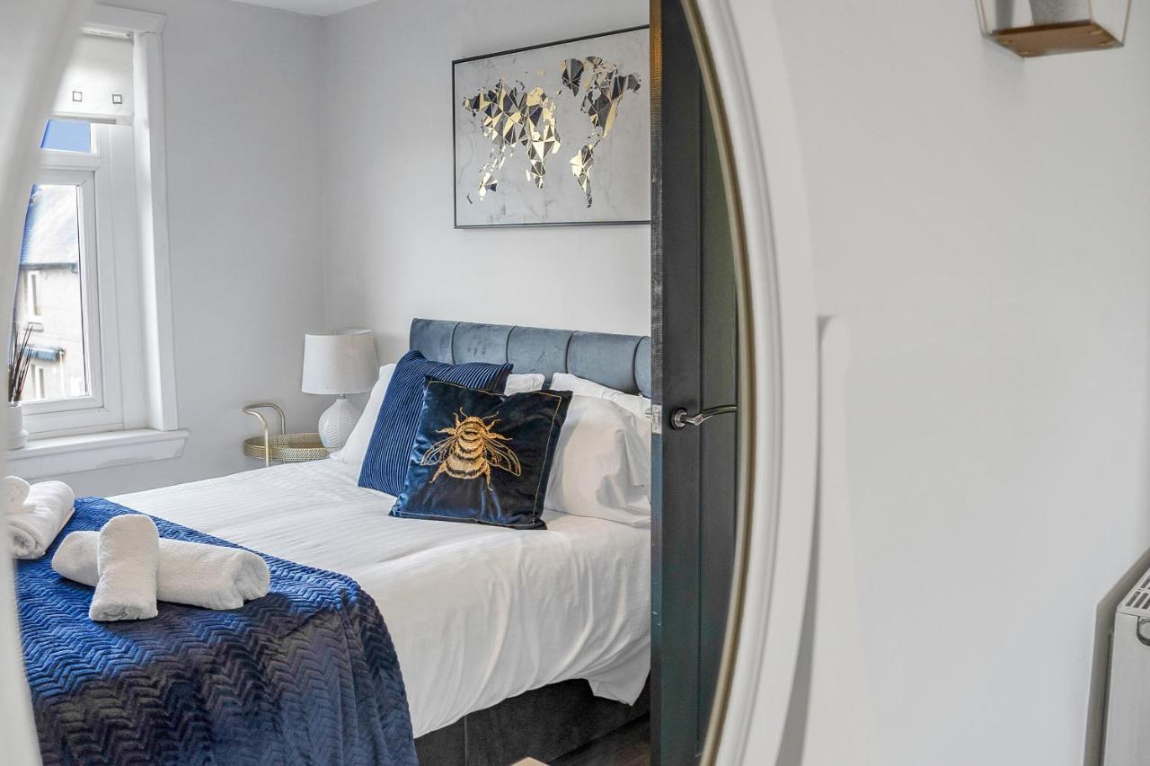 Modern & Spacious 2 Bedroom House - Free Parking - Front & Back Garden - Private Main Door Entrance Edinburgh Eksteriør billede